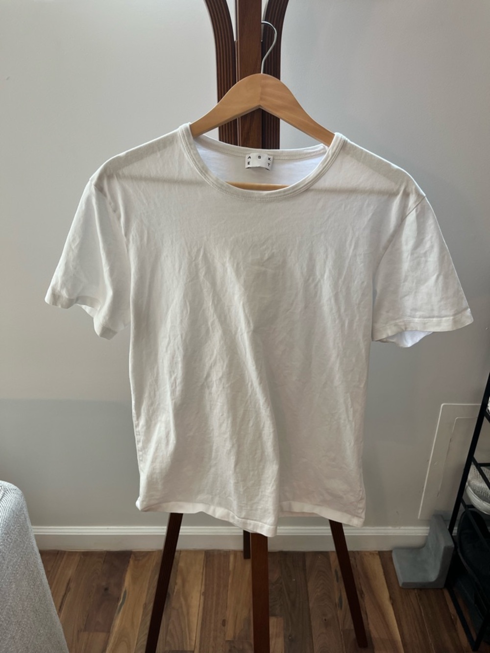 ASKET Men's White Short Sleeve Crew Neck Tee